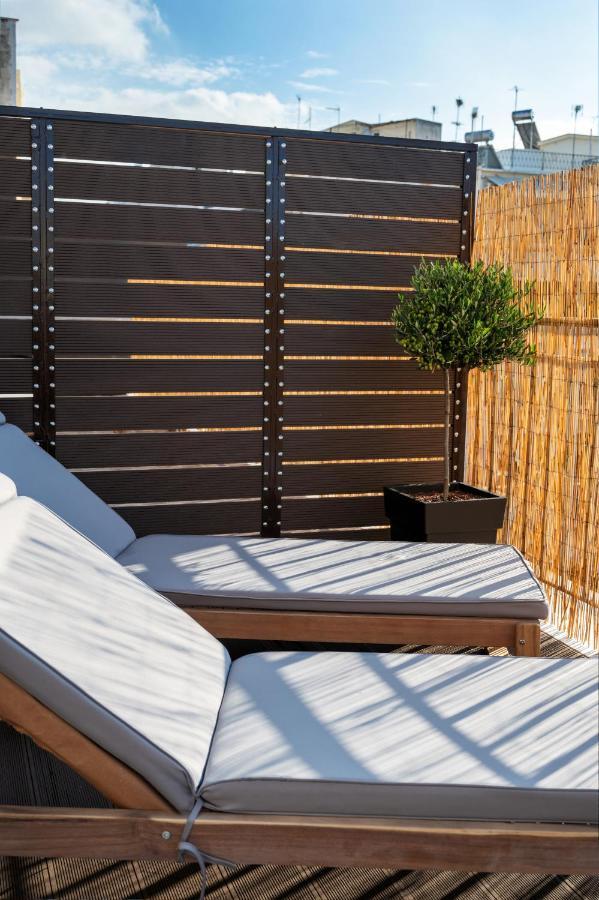 Stunning 2-Bedrooms Apartment In The Heart Of Atene Esterno foto