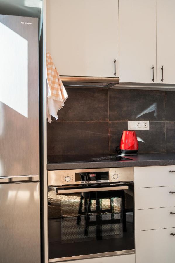 Stunning 2-Bedrooms Apartment In The Heart Of Atene Esterno foto
