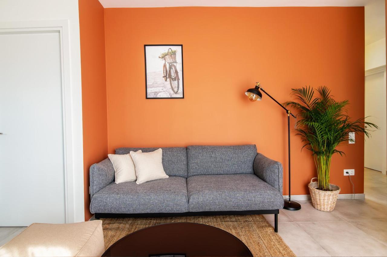 Stunning 2-Bedrooms Apartment In The Heart Of Atene Esterno foto
