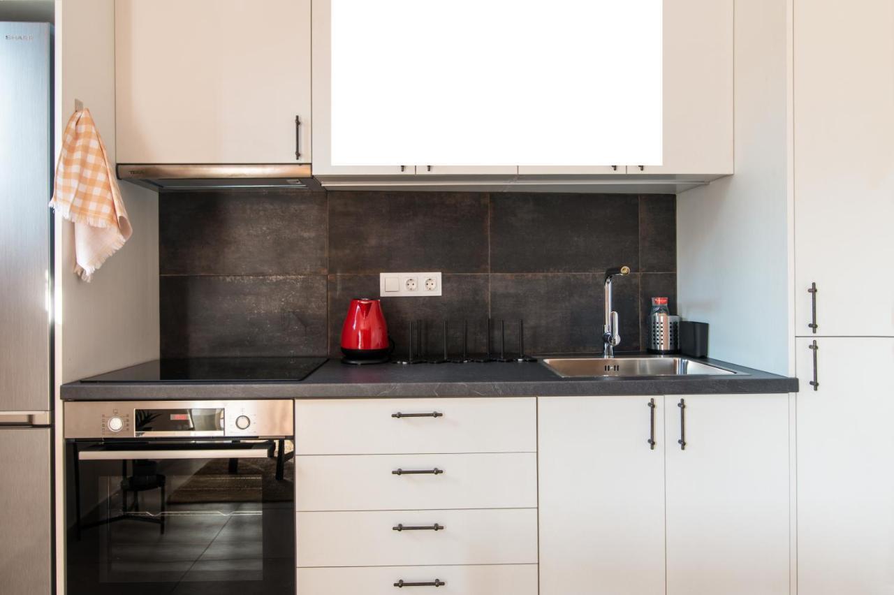Stunning 2-Bedrooms Apartment In The Heart Of Atene Esterno foto