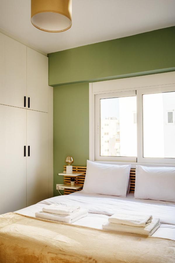 Stunning 2-Bedrooms Apartment In The Heart Of Atene Esterno foto